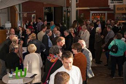 Feierlichkeiten an der Sektbar und am Buffet