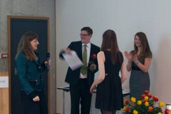 Überreichung Abschlussurkunden Überreichung Abschlussurkunden